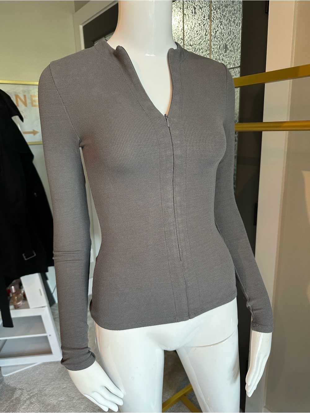 Joah Brown Gray Ribbed Long Sleeve Zip Top